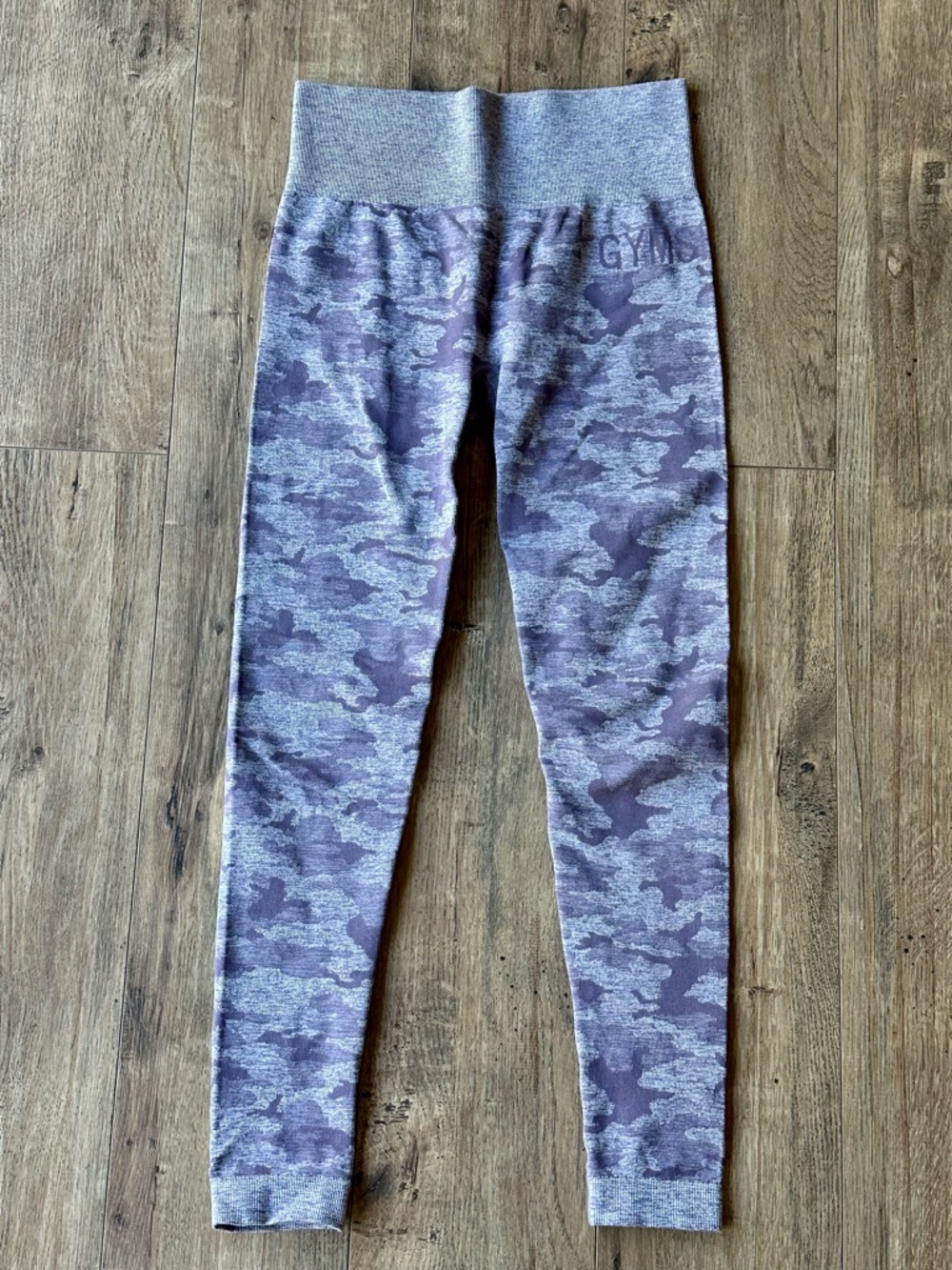 Gymshark Dry purple camo workout leggings - Small